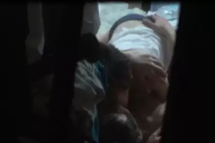 绝色靓女明星气质正妹夏天与男友家中激情被偷拍 没想到床上原来那么骚表情很销魂