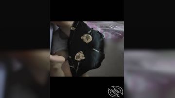 冒死偷拍和老婆做爱差点被发现