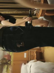 小马丶寻花深夜约个良家少妇，喝点红酒调调情再开操，舌吻手伸进内裤摸逼，沙发上骑乘站立后入撞击