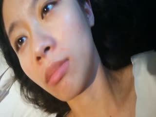 云盘泄密流出外表清纯漂亮的本科生和男友酒店啪啪自拍分手后被渣男爆出逼逼粉嫩高潮时害羞压抑著不敢大叫!