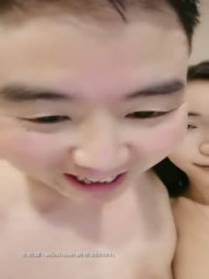 【野狼出击】老王回归大平台首秀连干两炮两女，操逼依旧是狠，再现经典动作高潮扔妹子