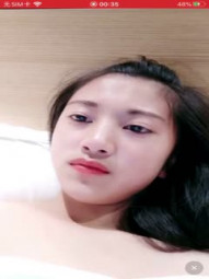 【新鲜甜美00小萝莉】酒店和叔叔打炮，来姨妈了照样抽插阴穴，出血才停止，办婚礼还问网友来不来，对白有趣！ (2)