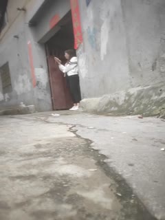 【CD精选】大型商城专挑年轻漂亮妹妹裙底 这迷人的小内内包裹住的屁屁 看的真是过瘾