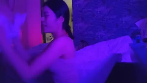 哥只是一个传说沙发是躺着站着后入翘臀